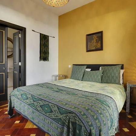 Dazk Golden Estate Guest house 4*