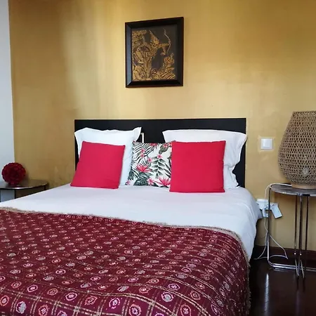 Πανσιόν Dazk Golden Estate